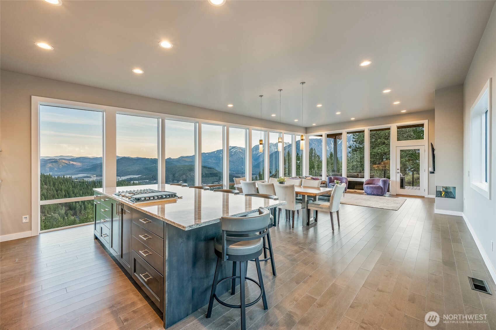 1912 Alpenview Drive , Leavenworth, WA 98826