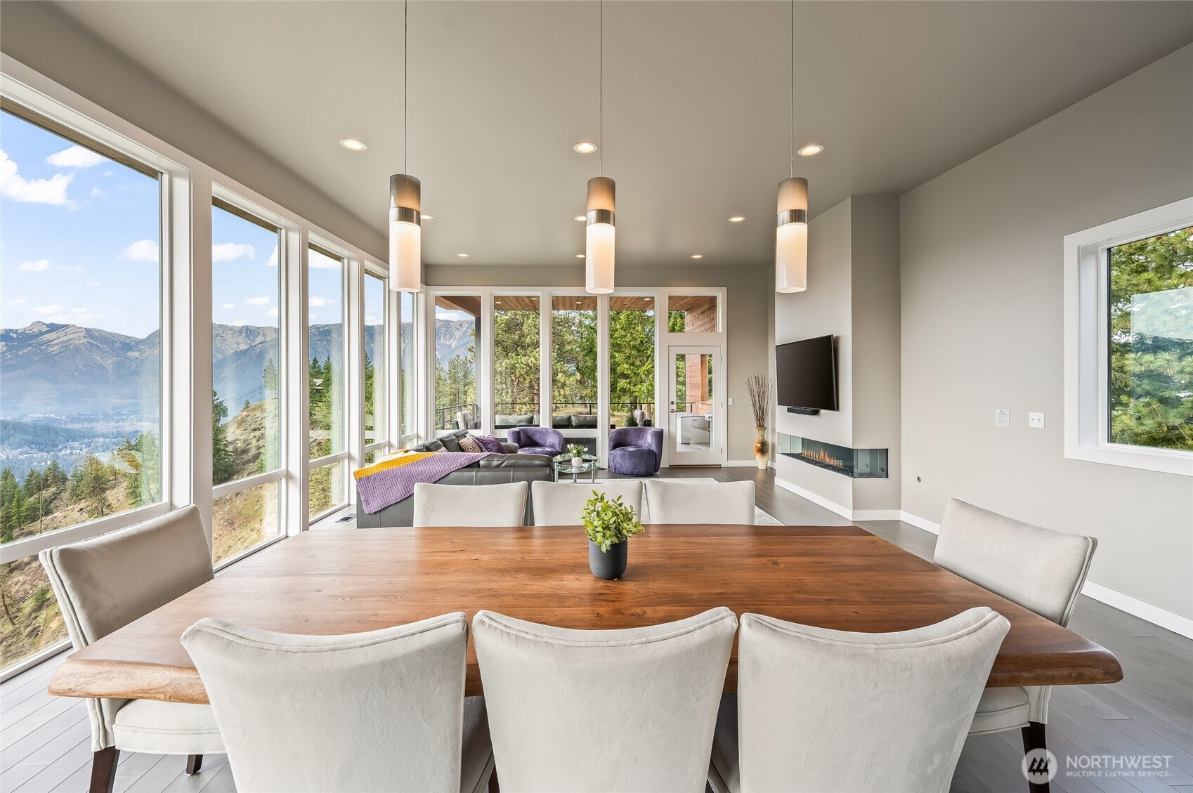 1912 Alpenview Drive , Leavenworth, WA 98826