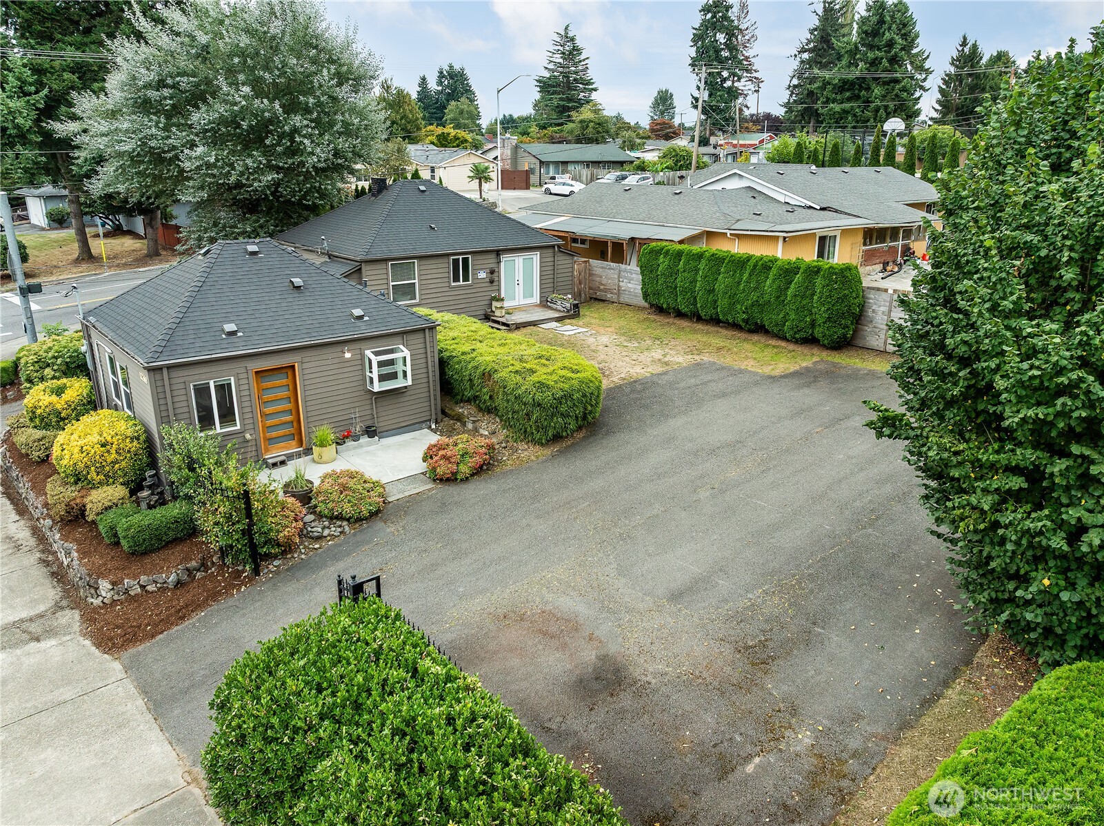27003 124th Avenue SE, Kent, WA 98030