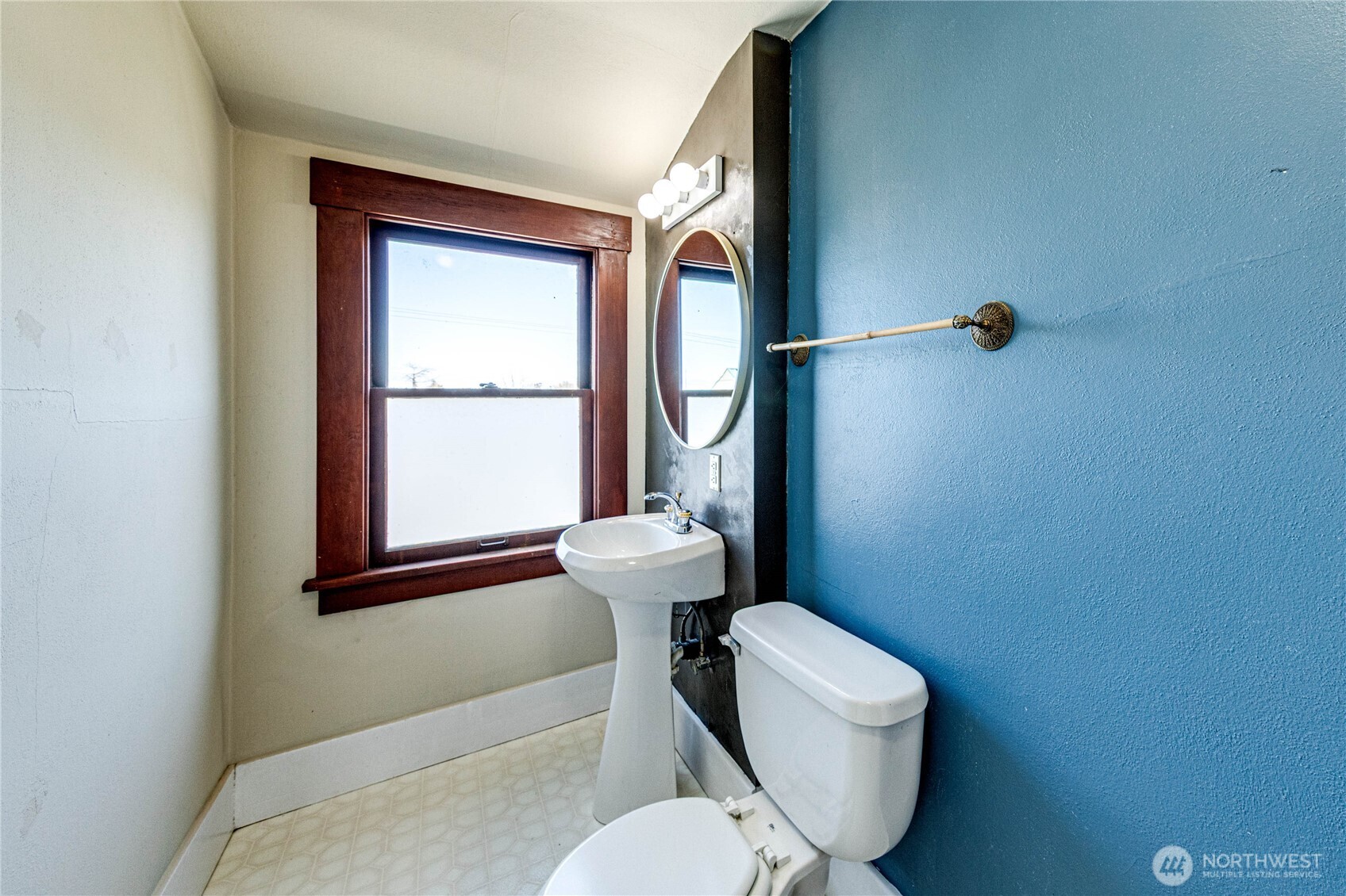 720 S Peabody Street , Port Angeles, WA 98362