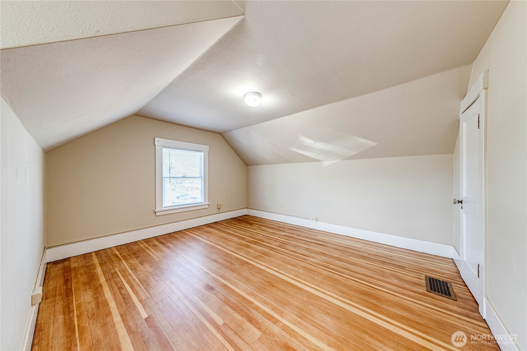 720 S Peabody Street , Port Angeles, WA 98362