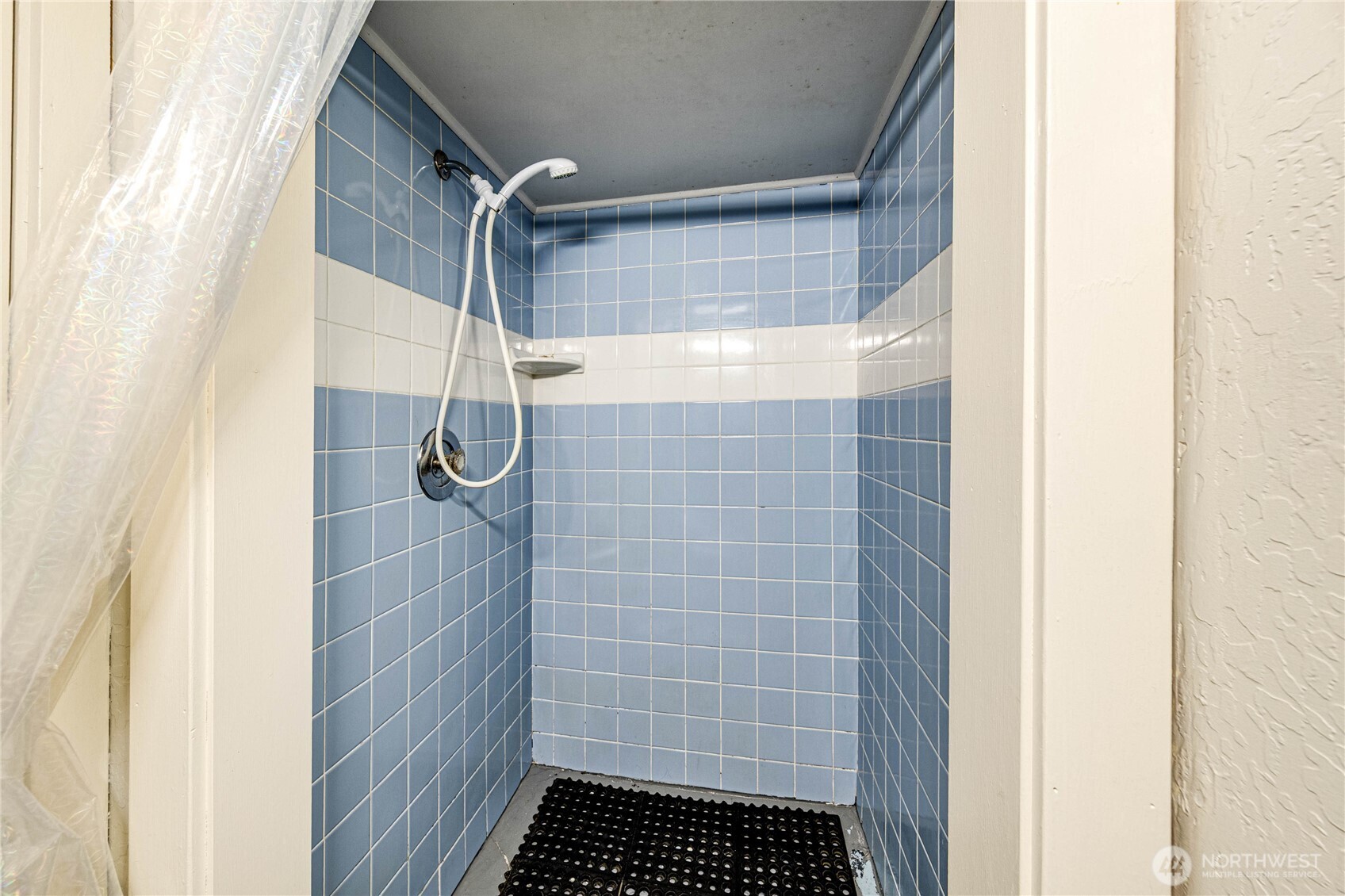 720 S Peabody Street , Port Angeles, WA 98362