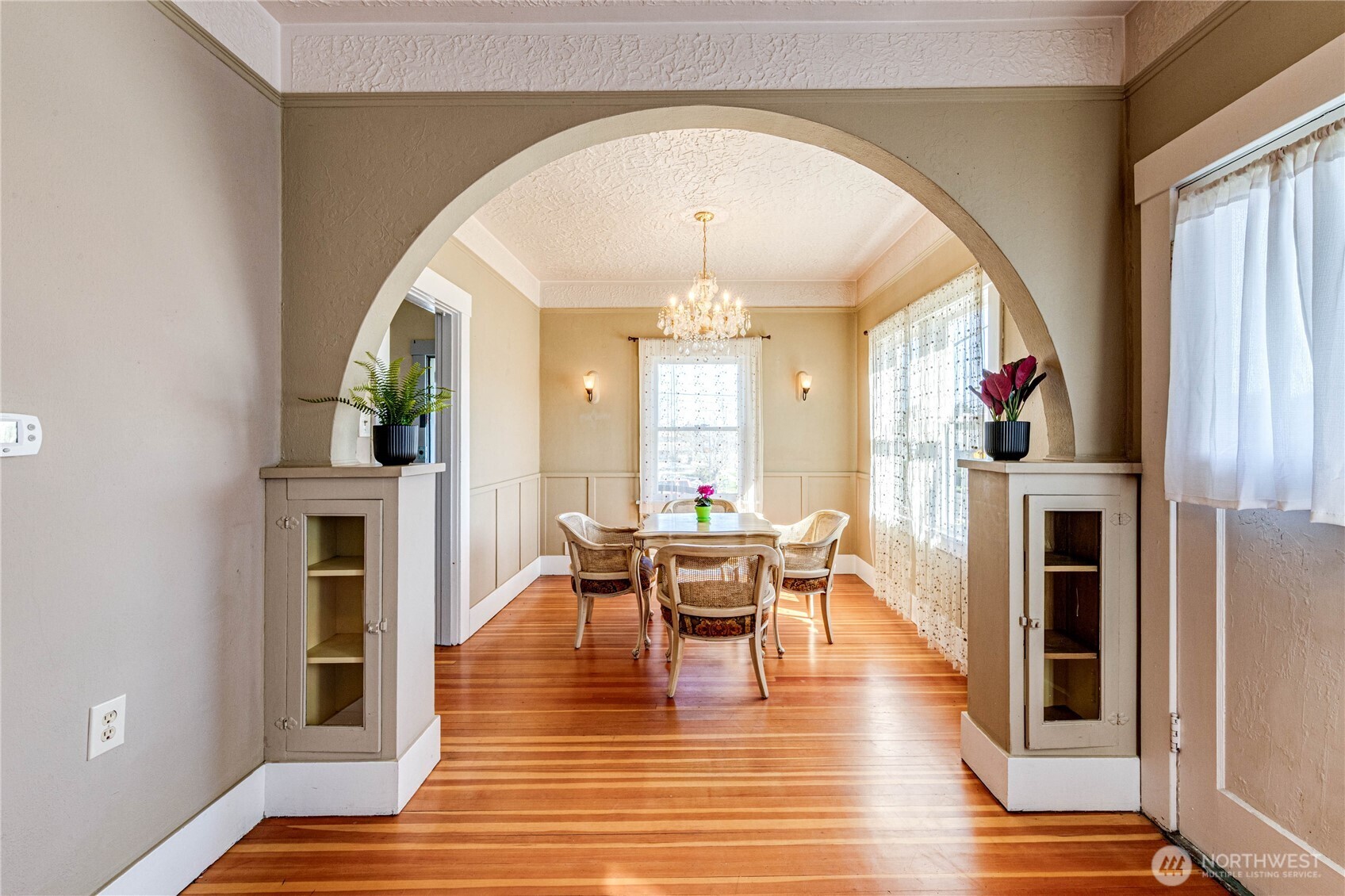 720 S Peabody Street , Port Angeles, WA 98362