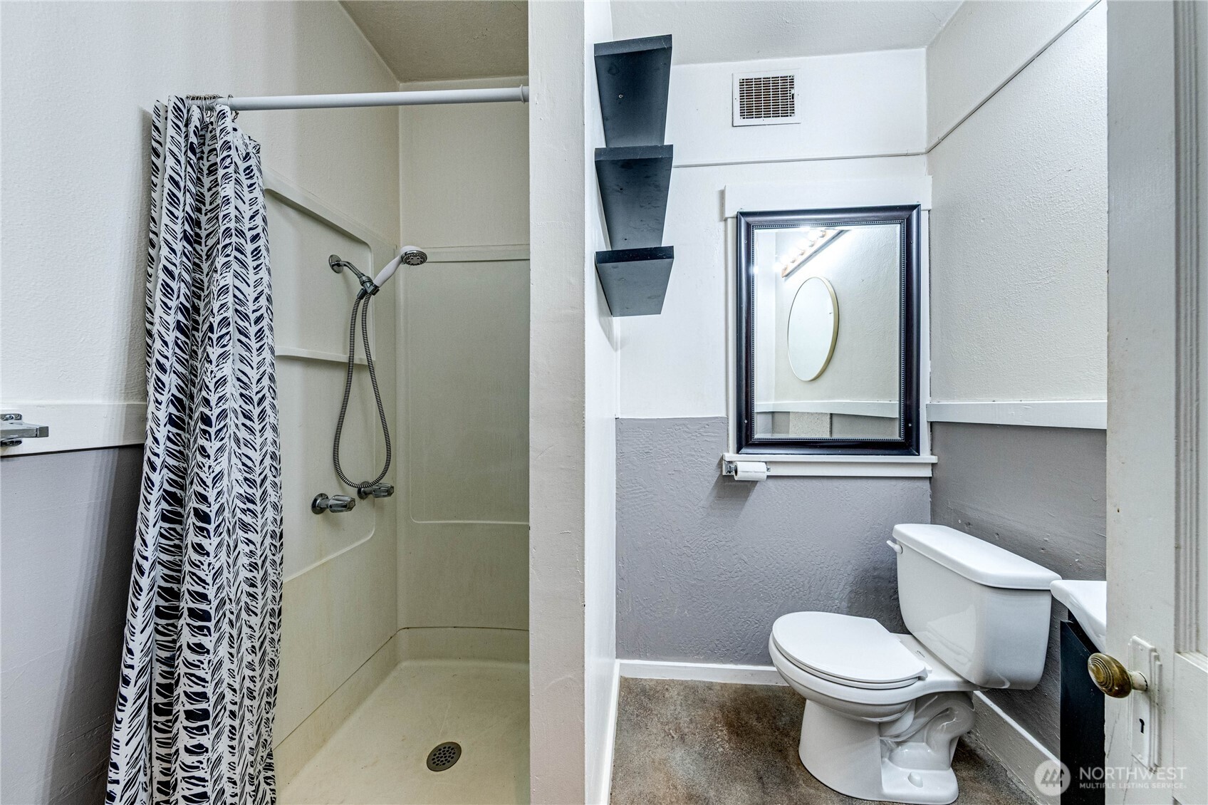 720 S Peabody Street , Port Angeles, WA 98362