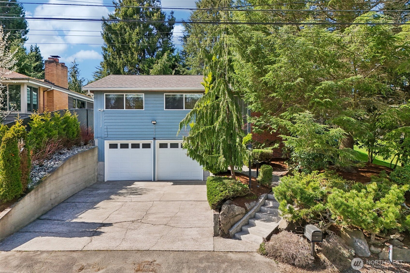 9009 30th Avenue NW, Seattle, WA 98117