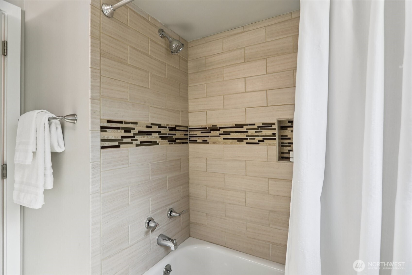 9009 30th Avenue NW, Seattle, WA 98117