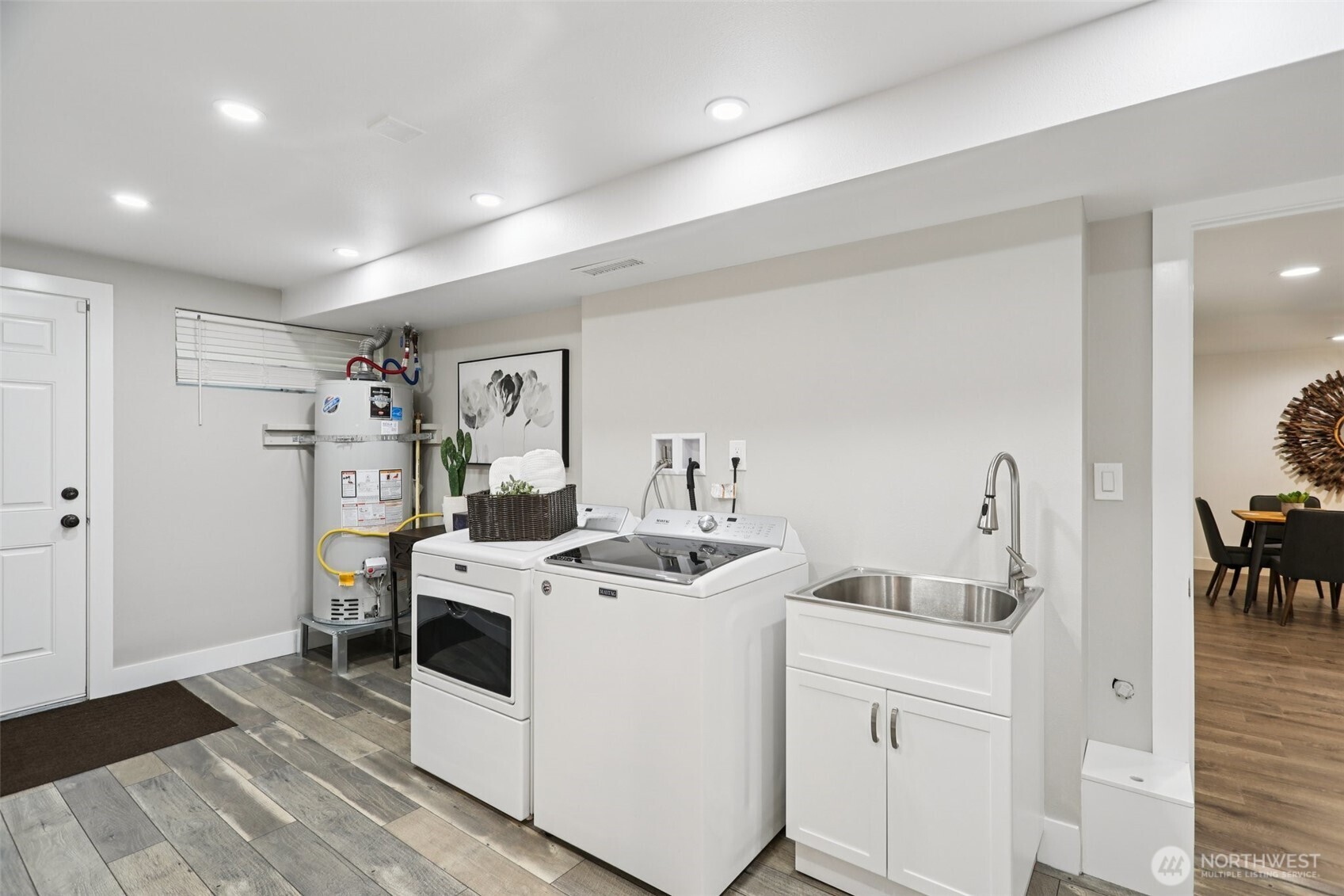 9009 30th Avenue NW, Seattle, WA 98117