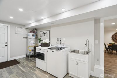 9009 30th Avenue NW, Seattle, WA 98117 - Photo 29