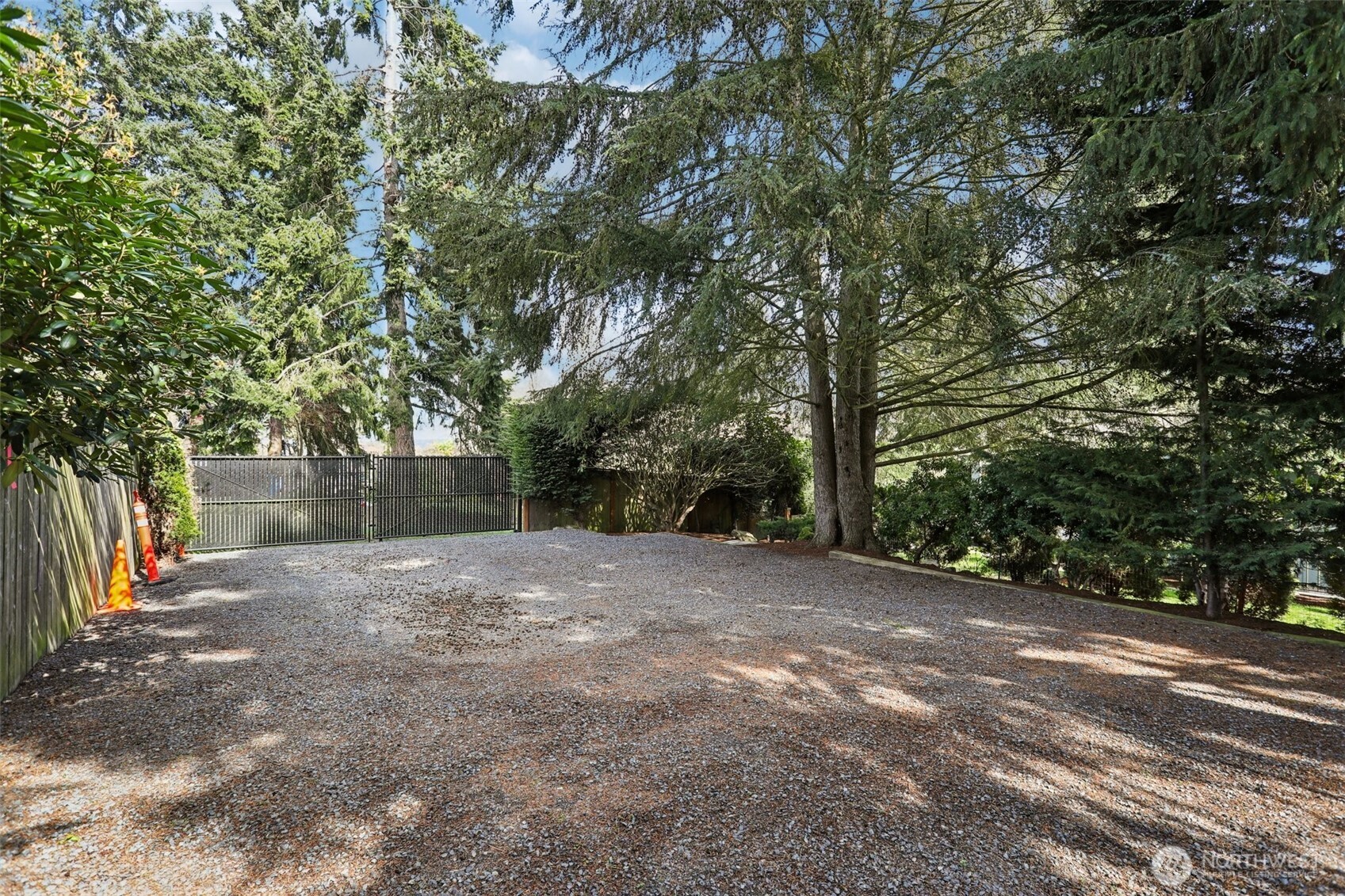 9009 30th Avenue NW, Seattle, WA 98117