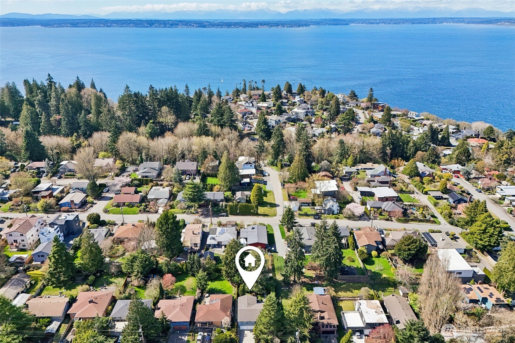 9009 30th Avenue NW, Seattle, WA 98117