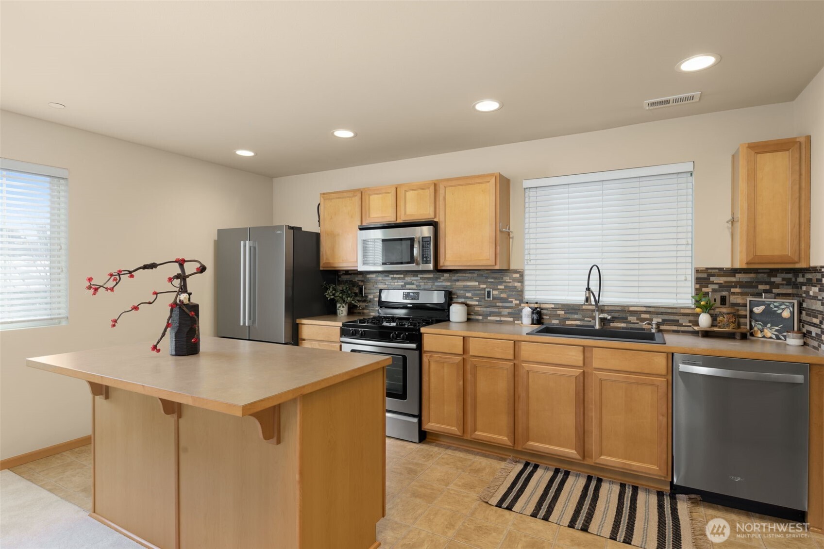 841 5th Place NE, Issaquah, WA 98029