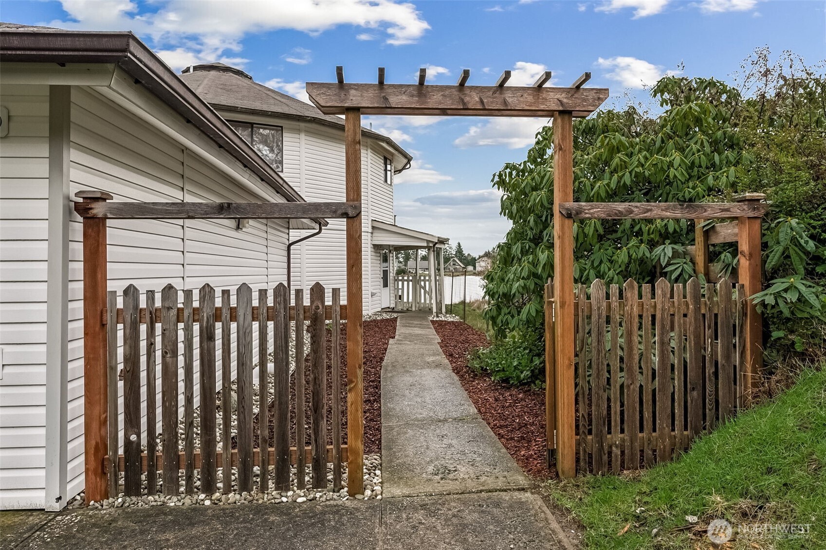 674 Mt Olympus Avenue SE, Ocean Shores, WA 98569