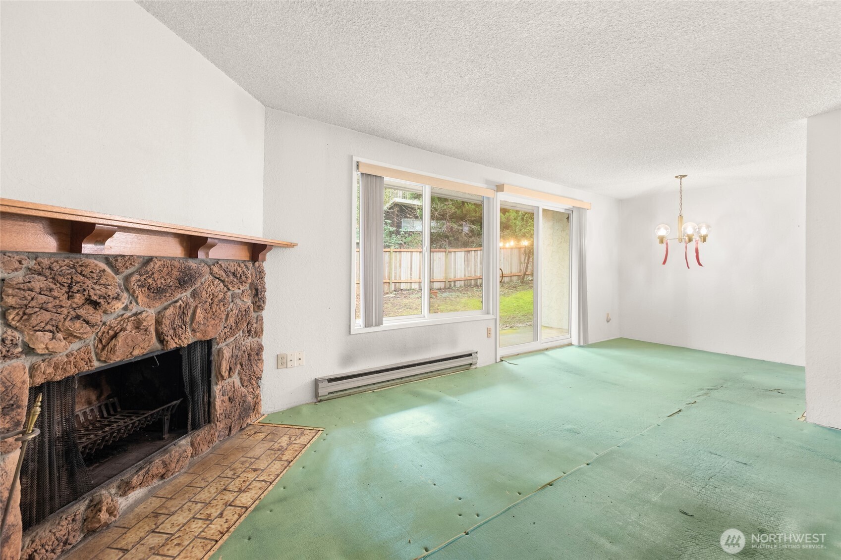 12528 NE 117th Place #E1, Kirkland, WA 98034