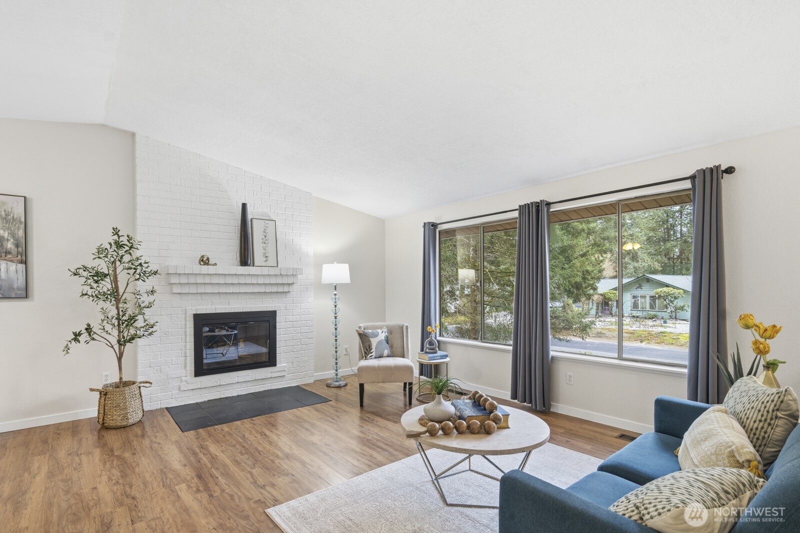 2191 Lakemoor Drive SW, Olympia, WA 98512-5529