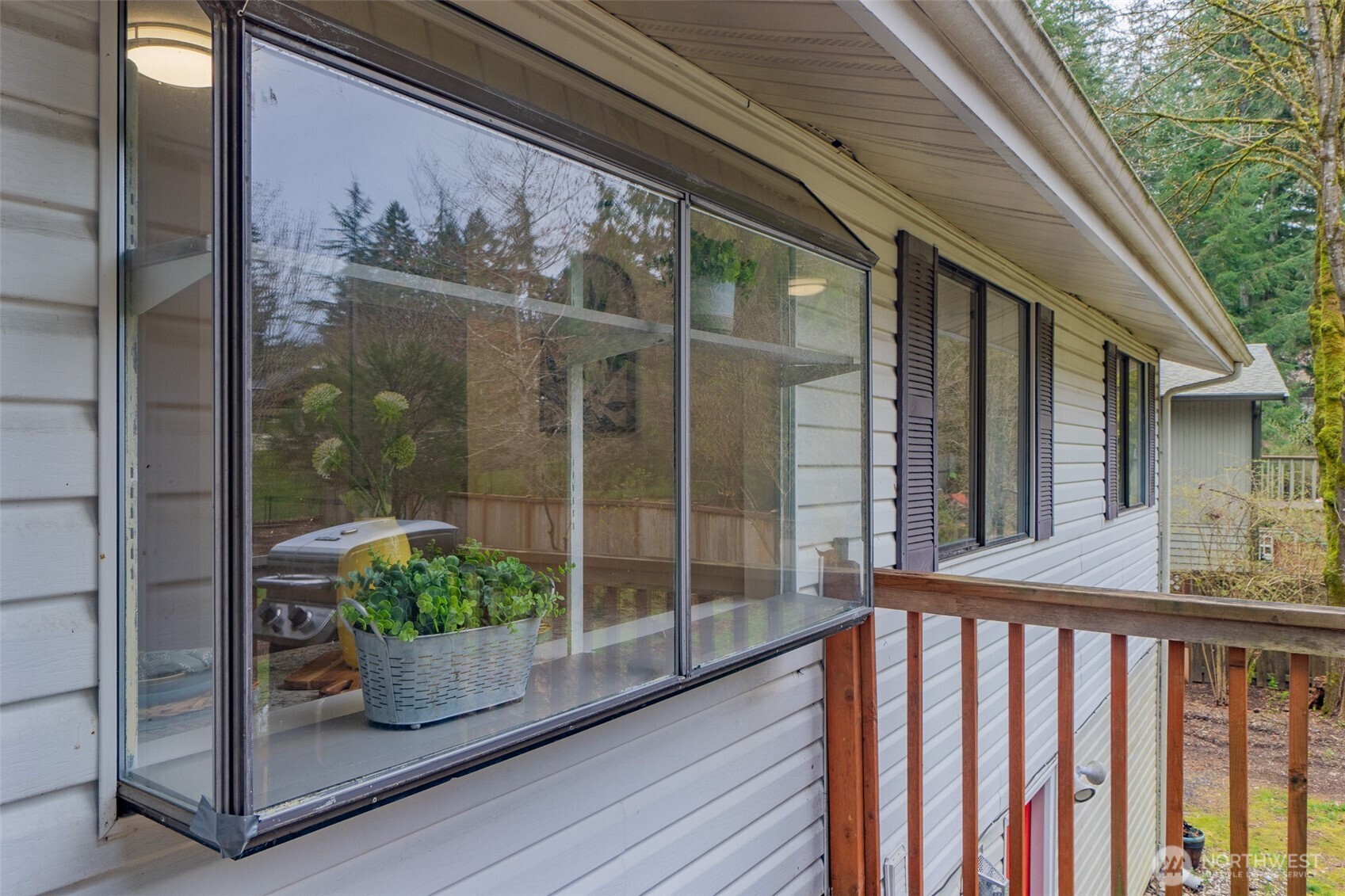 2191 Lakemoor Drive SW, Olympia, WA 98512-5529