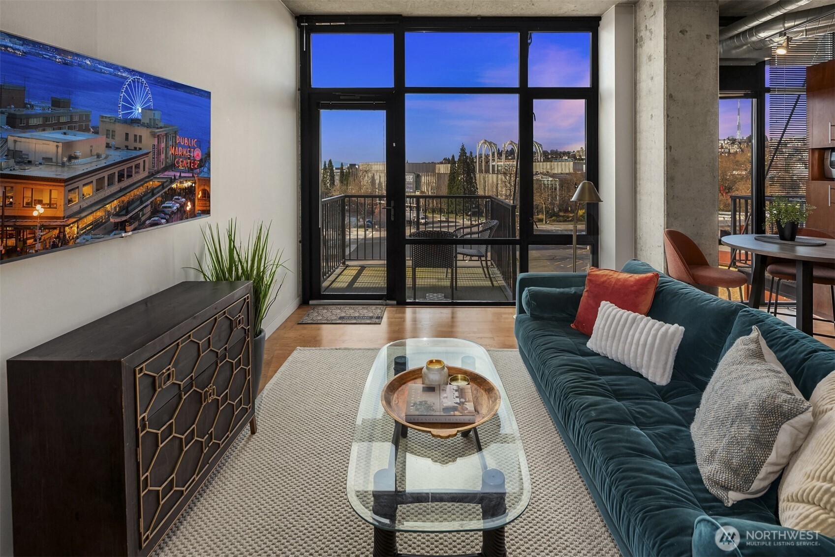 2720 3rd Avenue #603, Seattle, WA 98121