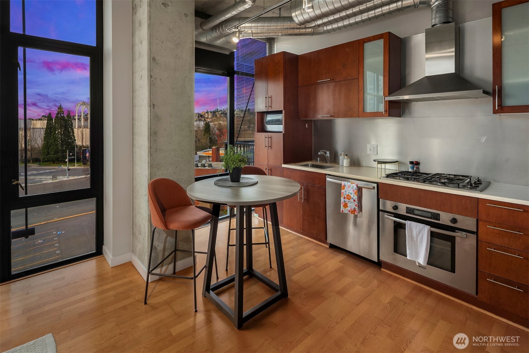 2720 3rd Avenue #603, Seattle, WA 98121