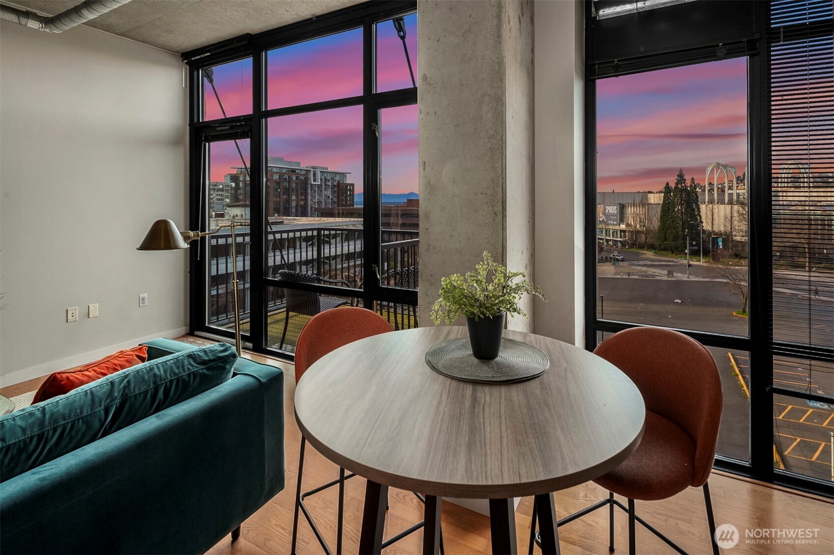 2720 3rd Avenue #603, Seattle, WA 98121