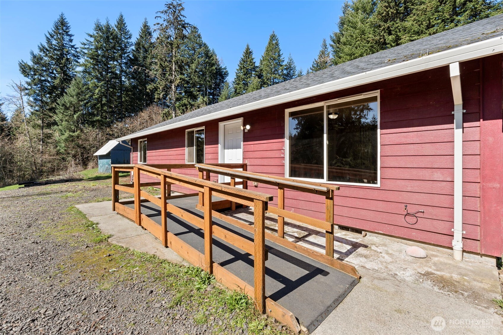 110 Sunny Basin Road , Castle Rock, WA 98611