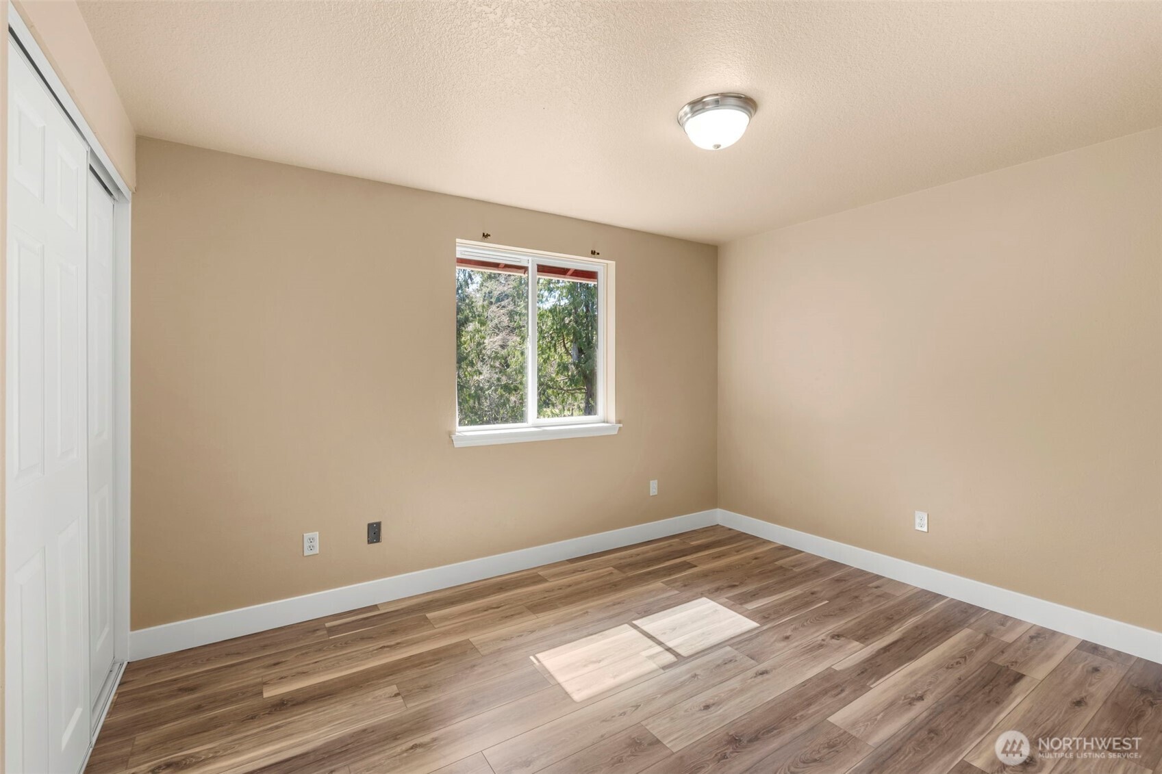 110 Sunny Basin Road , Castle Rock, WA 98611