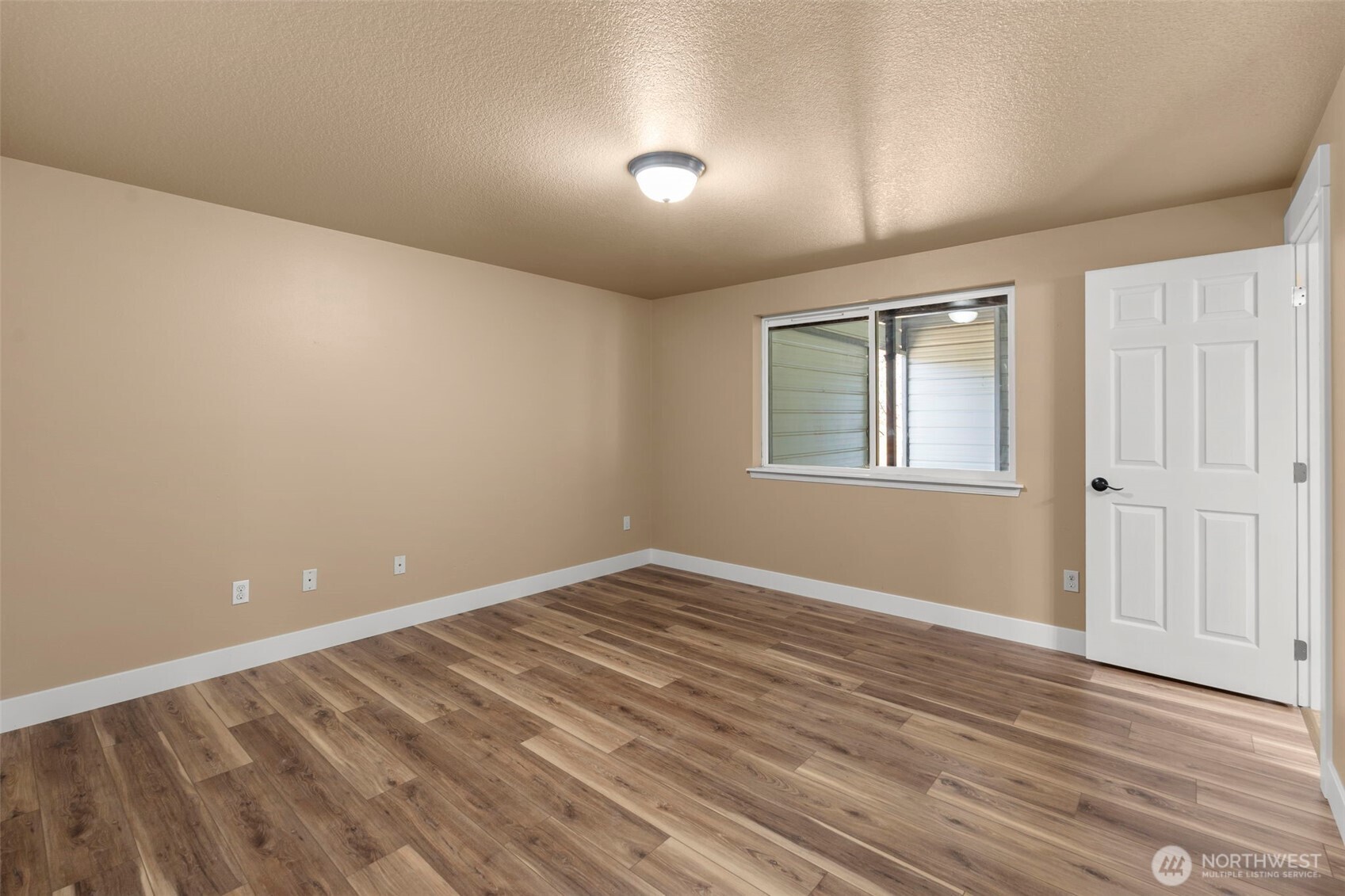 110 Sunny Basin Road , Castle Rock, WA 98611