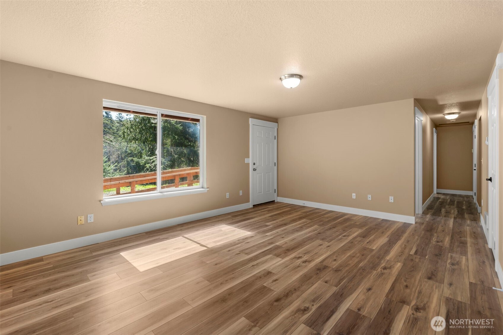 110 Sunny Basin Road , Castle Rock, WA 98611