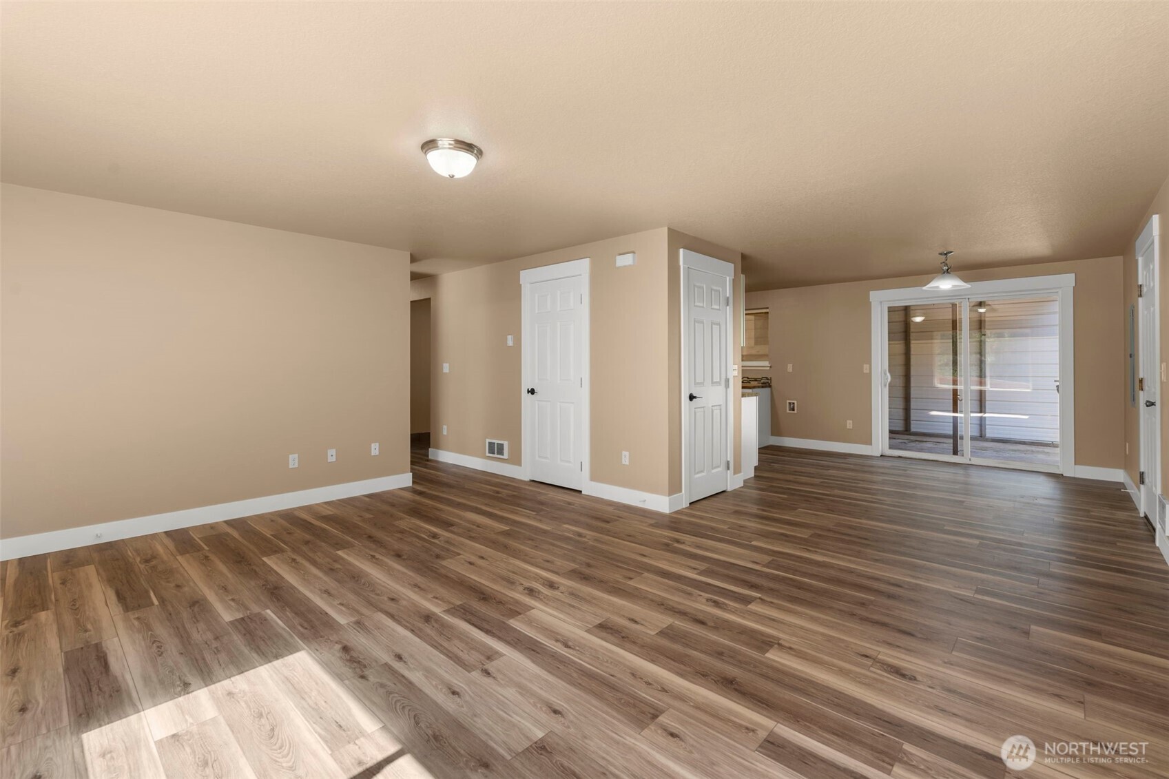 110 Sunny Basin Road , Castle Rock, WA 98611