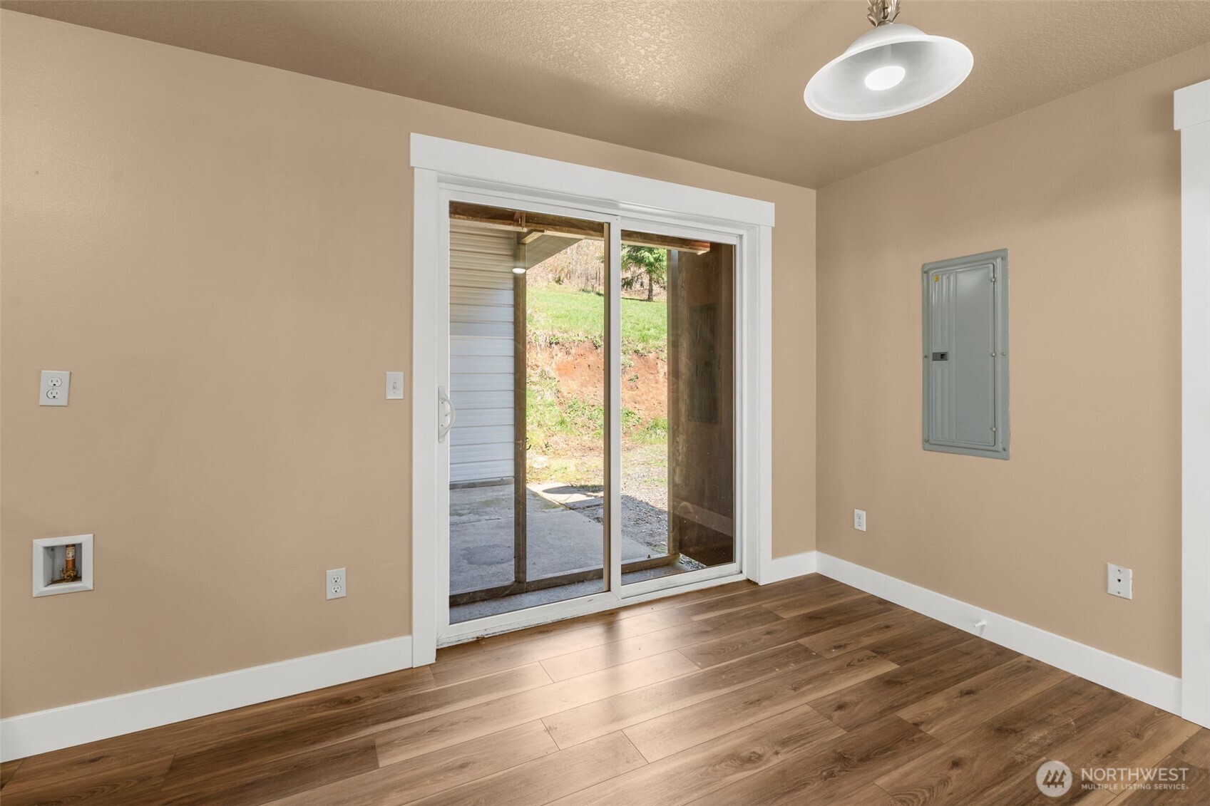 110 Sunny Basin Road , Castle Rock, WA 98611