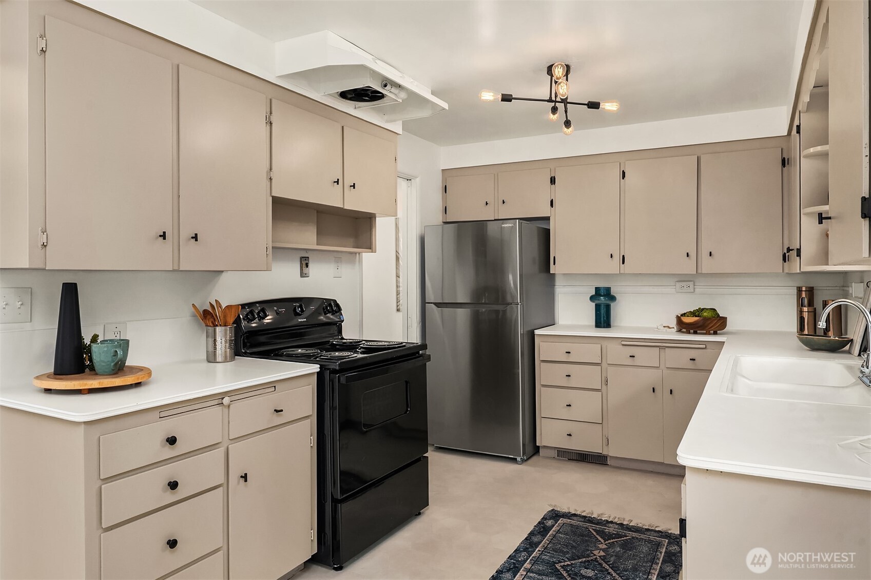 3818 NE 94th Street , Seattle, WA 98115