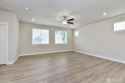 15102 87th Place E, Puyallup, WA 98375 - Photo 2