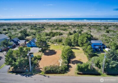 317 Sand Dune Avenue NW, Ocean Shores, WA 98569