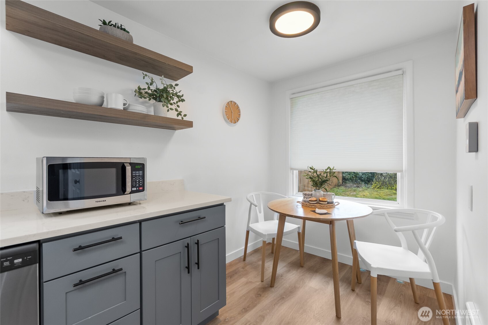 909 N 170th Street , Shoreline, WA 98133