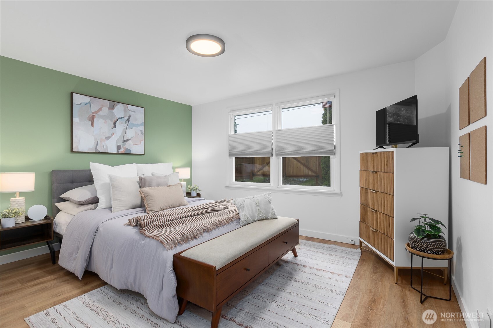 909 N 170th Street , Shoreline, WA 98133