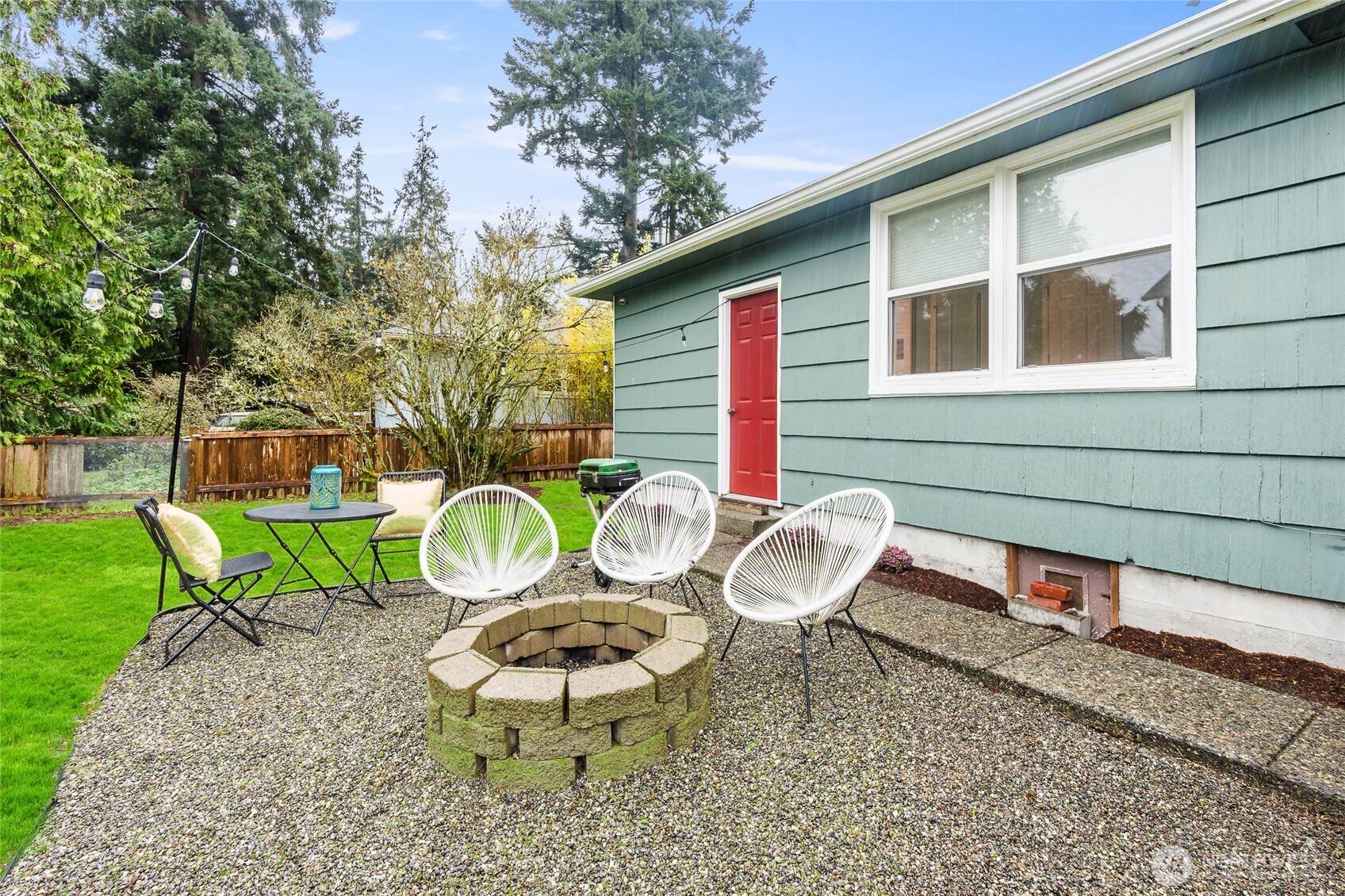 909 N 170th Street , Shoreline, WA 98133