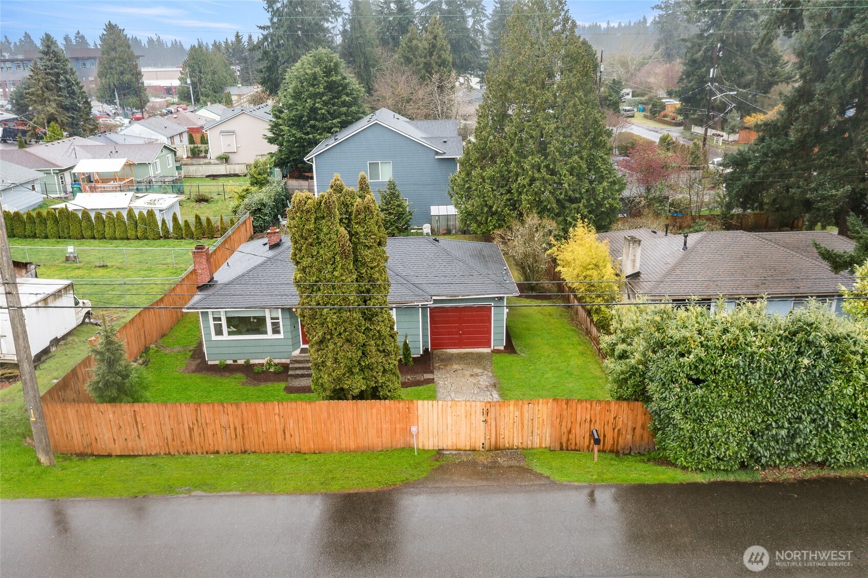 909 N 170th Street , Shoreline, WA 98133