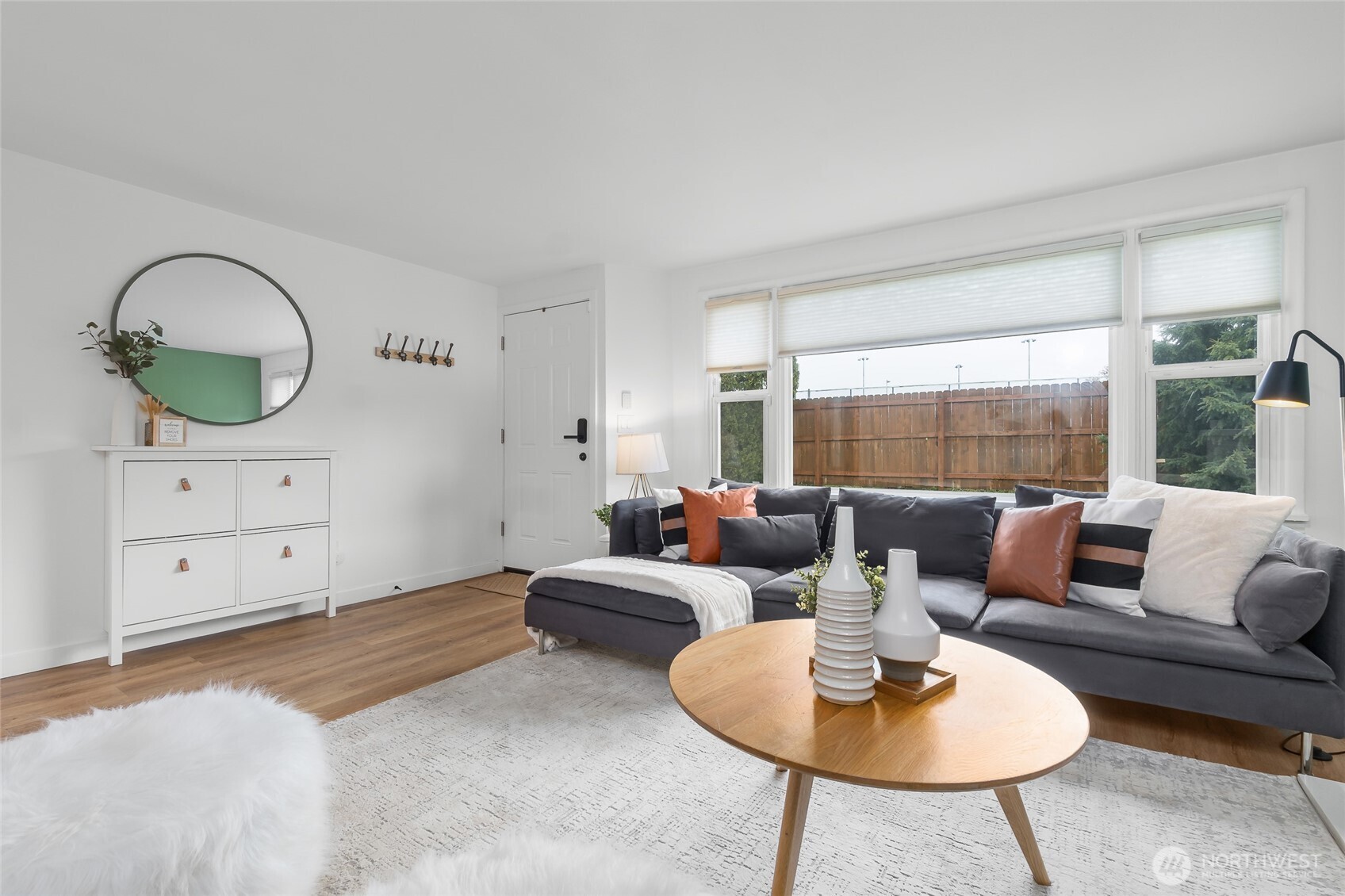 909 N 170th Street , Shoreline, WA 98133