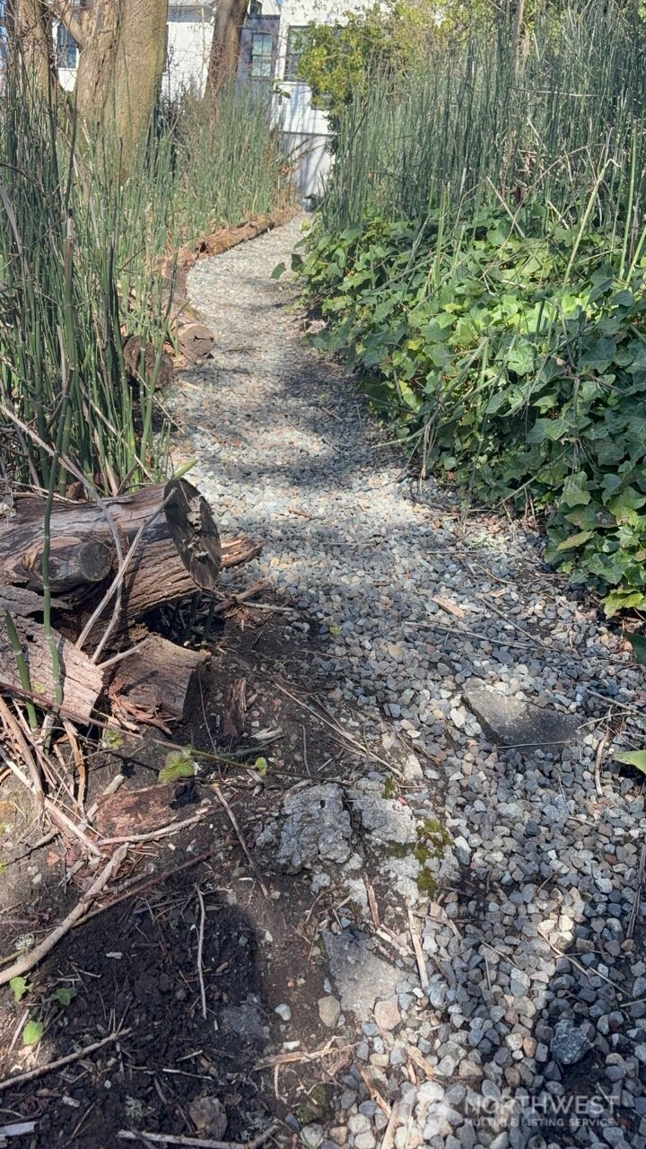 38 XX Boyd Place SW, Seattle, WA 98116-3589