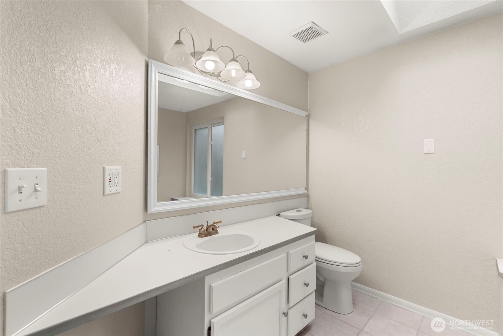 2415 SW Tyndell Circle , Tumwater, WA 98512