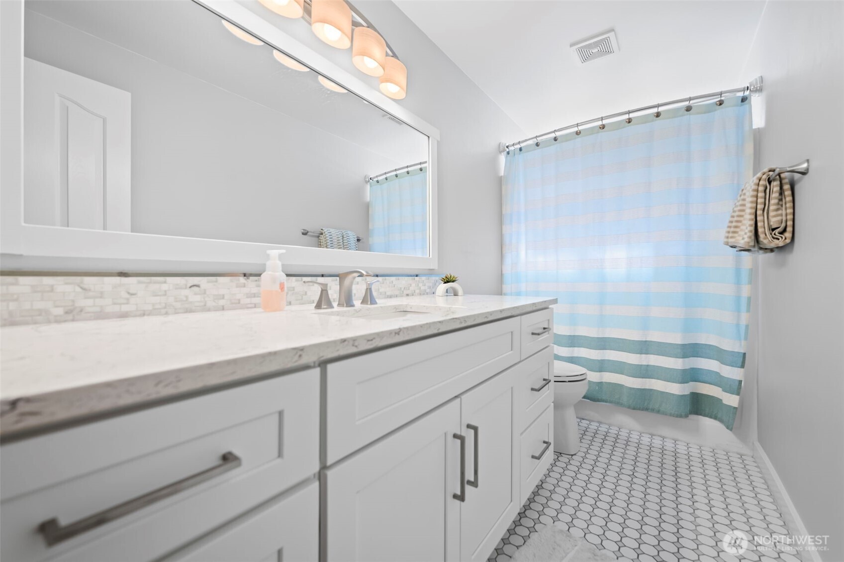 2016 Golden Maples Court NW, Olympia, WA 98502