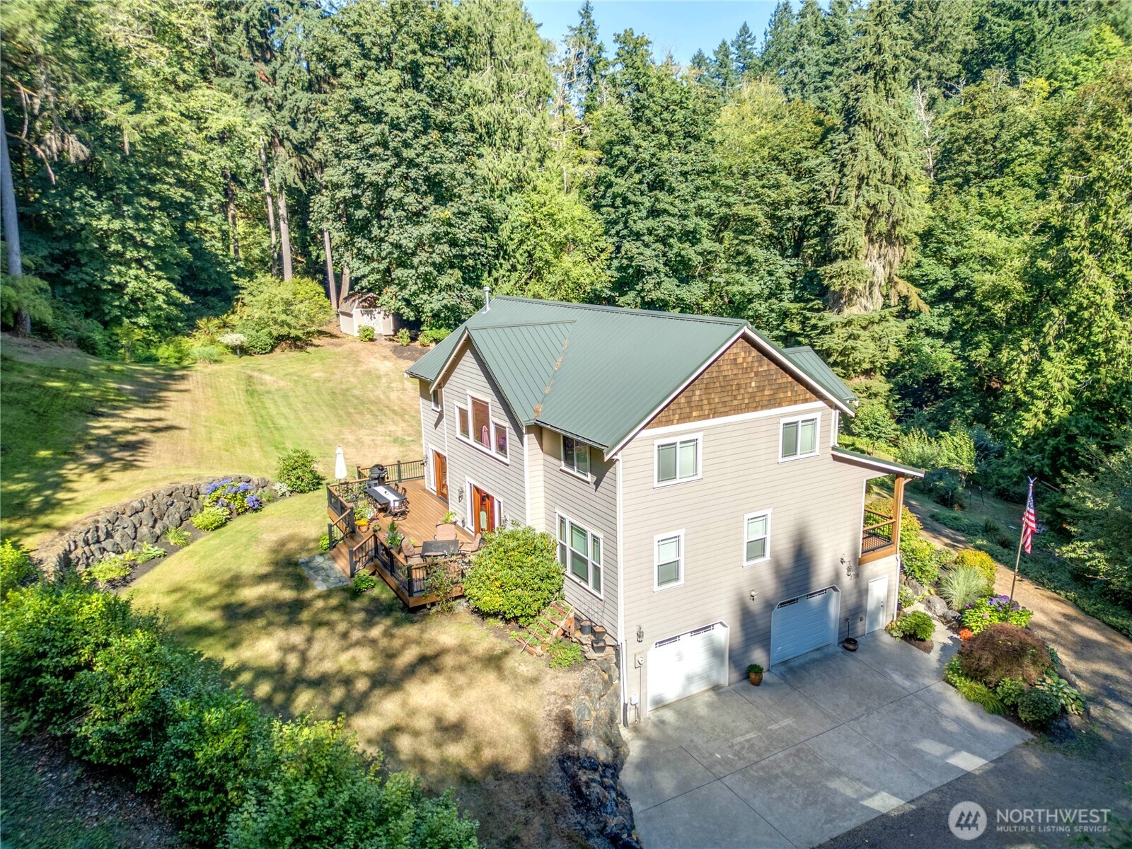 2701 NE Strand Road , Bremerton, WA 98311