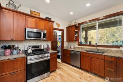 2701 NE Strand Road , Bremerton, WA 98311 - Photo 16