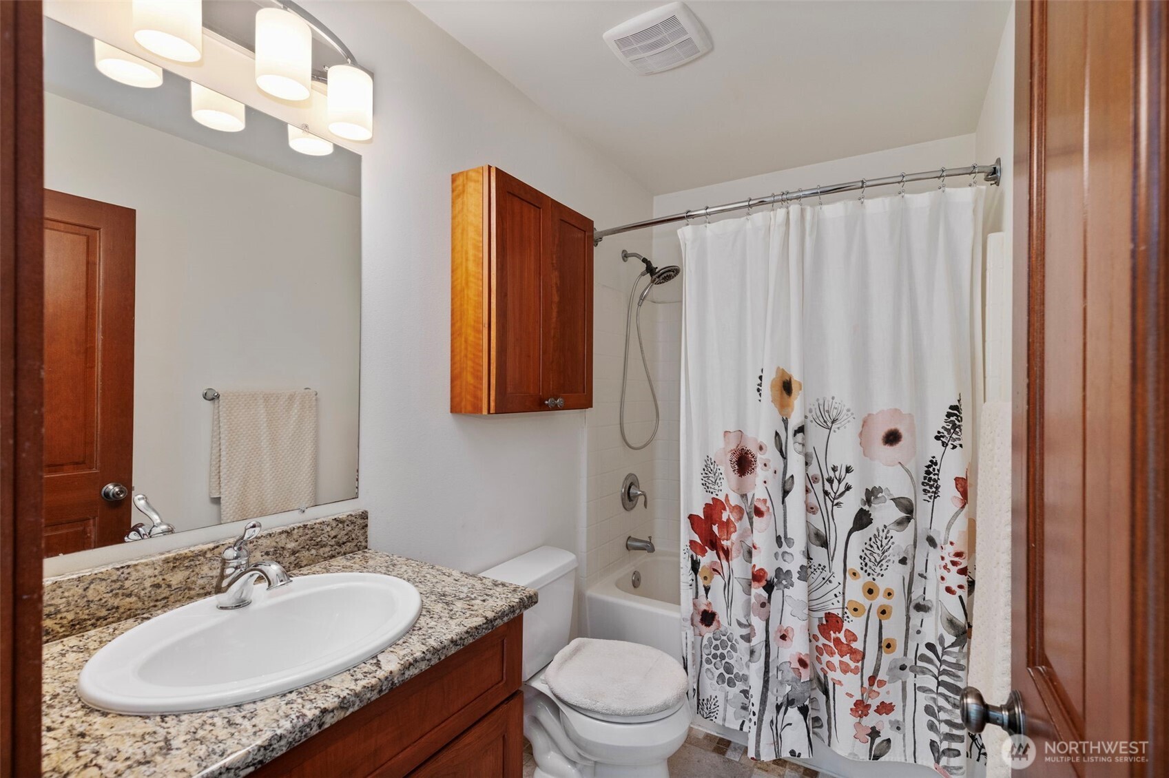 2701 NE Strand Road , Bremerton, WA 98311