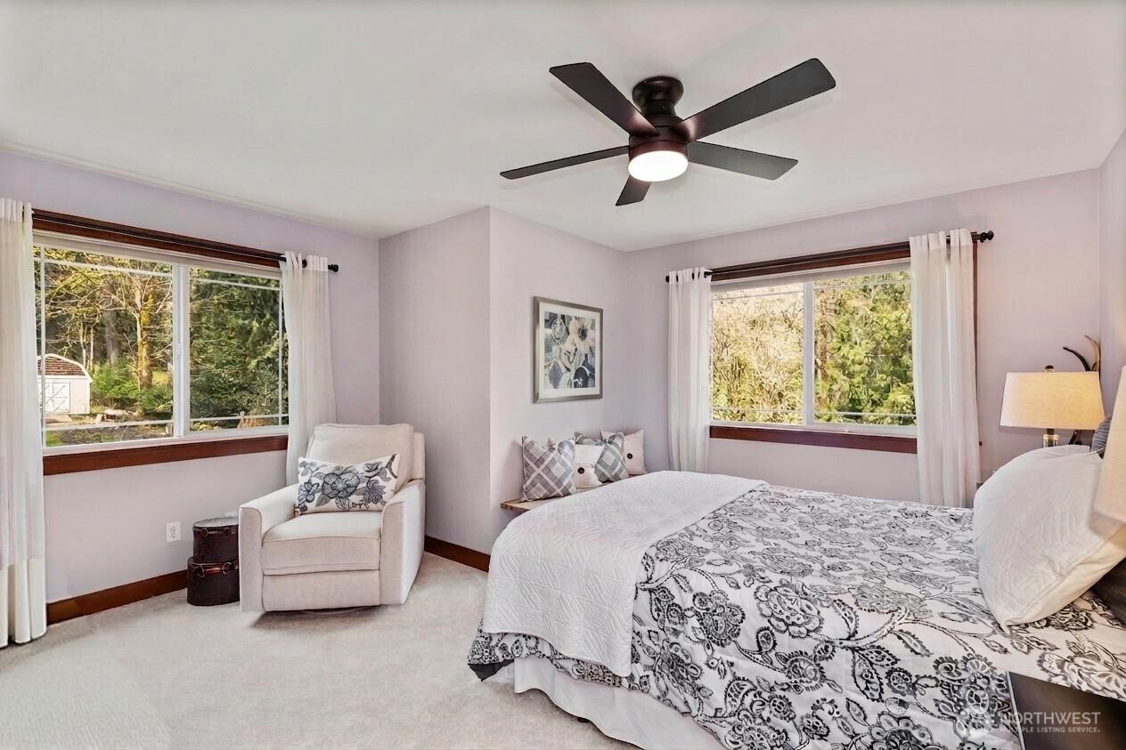 2701 NE Strand Road , Bremerton, WA 98311