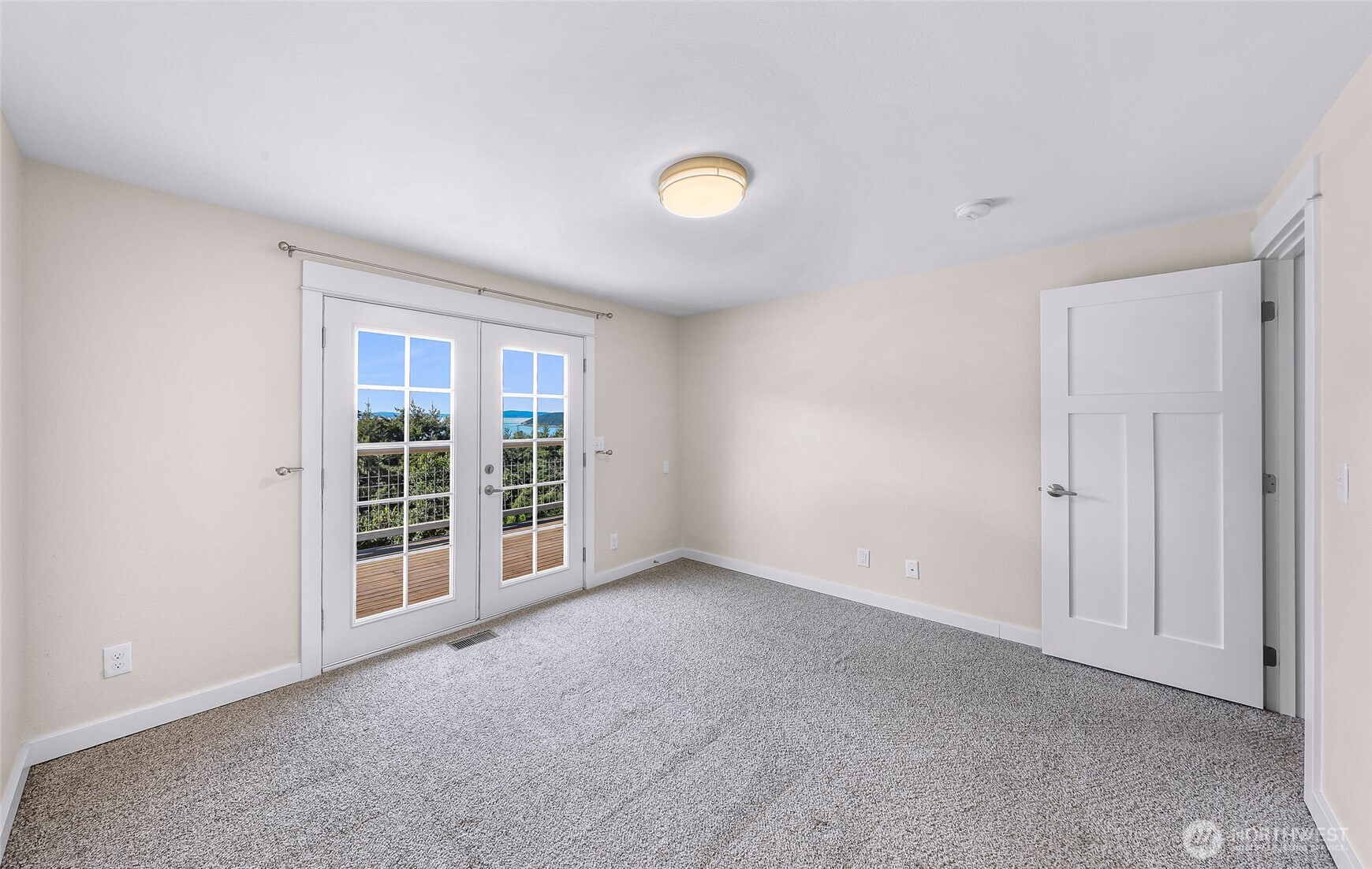 14055 Madrona Drive , Anacortes, WA 98221