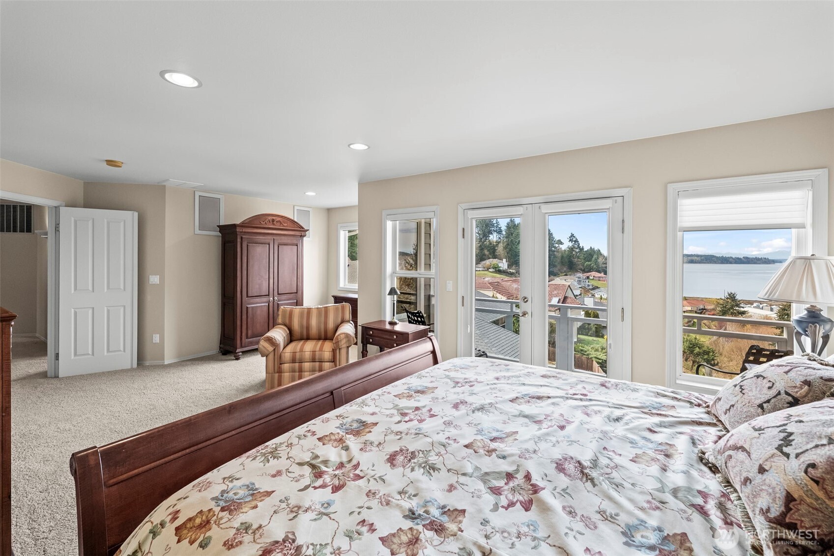 2839 Chambers Bay Drive , Steilacoom, WA 98388