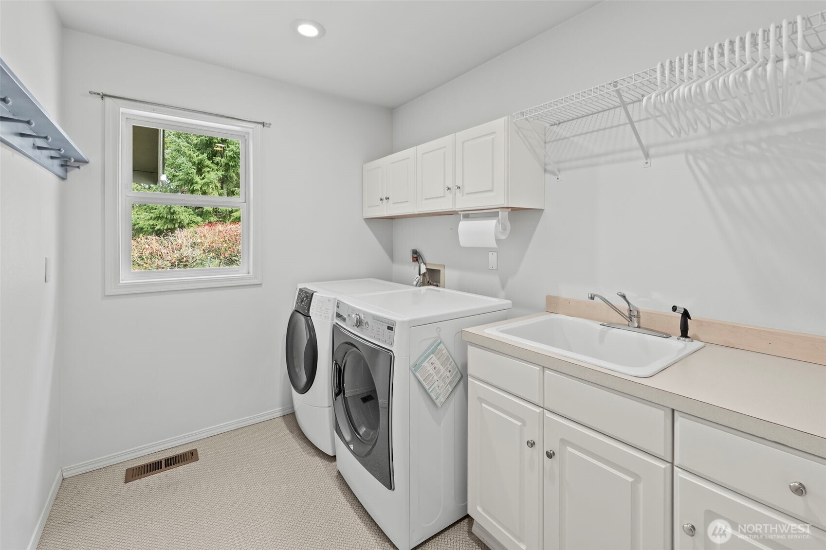 2839 Chambers Bay Drive , Steilacoom, WA 98388