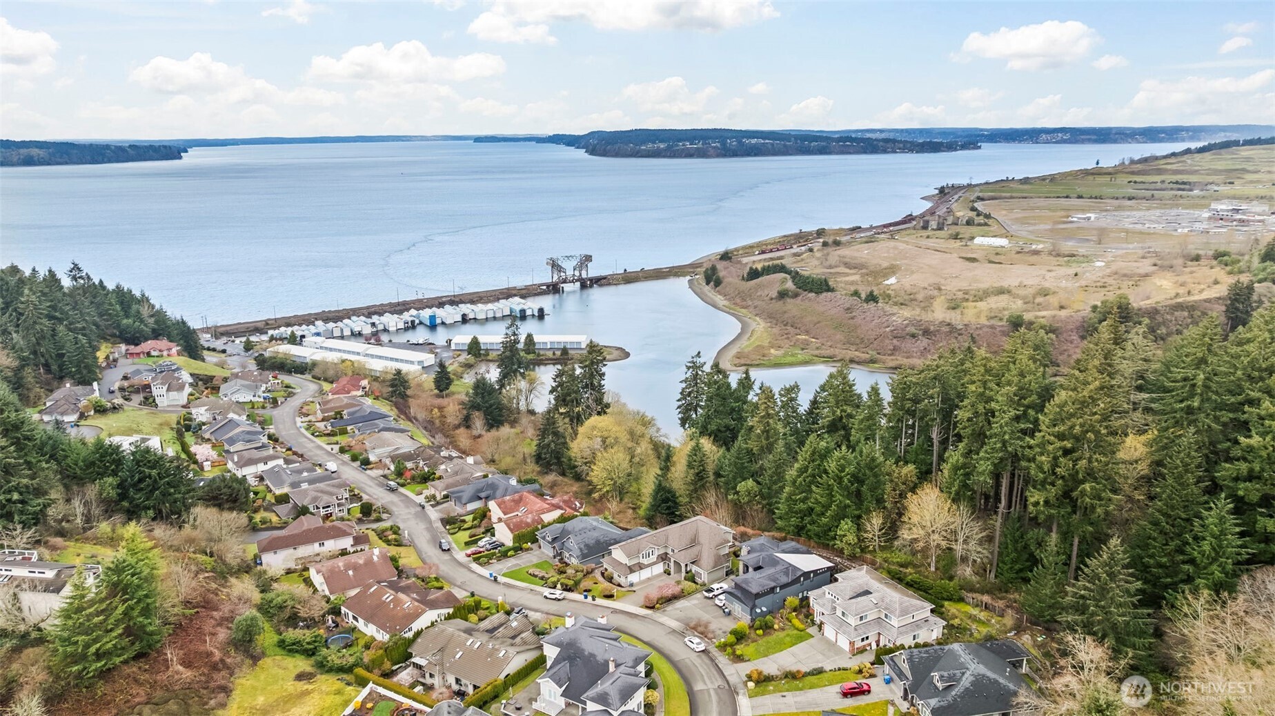 2839 Chambers Bay Drive , Steilacoom, WA 98388