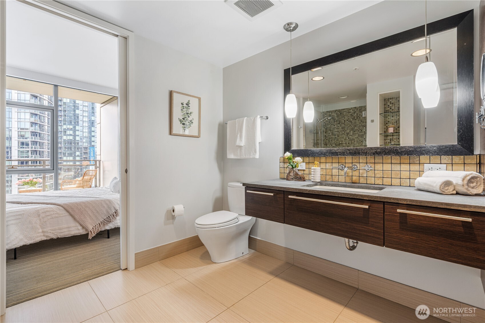 820 Blanchard Street #1506, Seattle, WA 98121