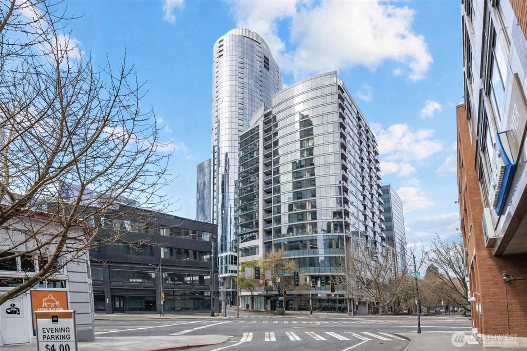 820 Blanchard Street #1506, Seattle, WA 98121