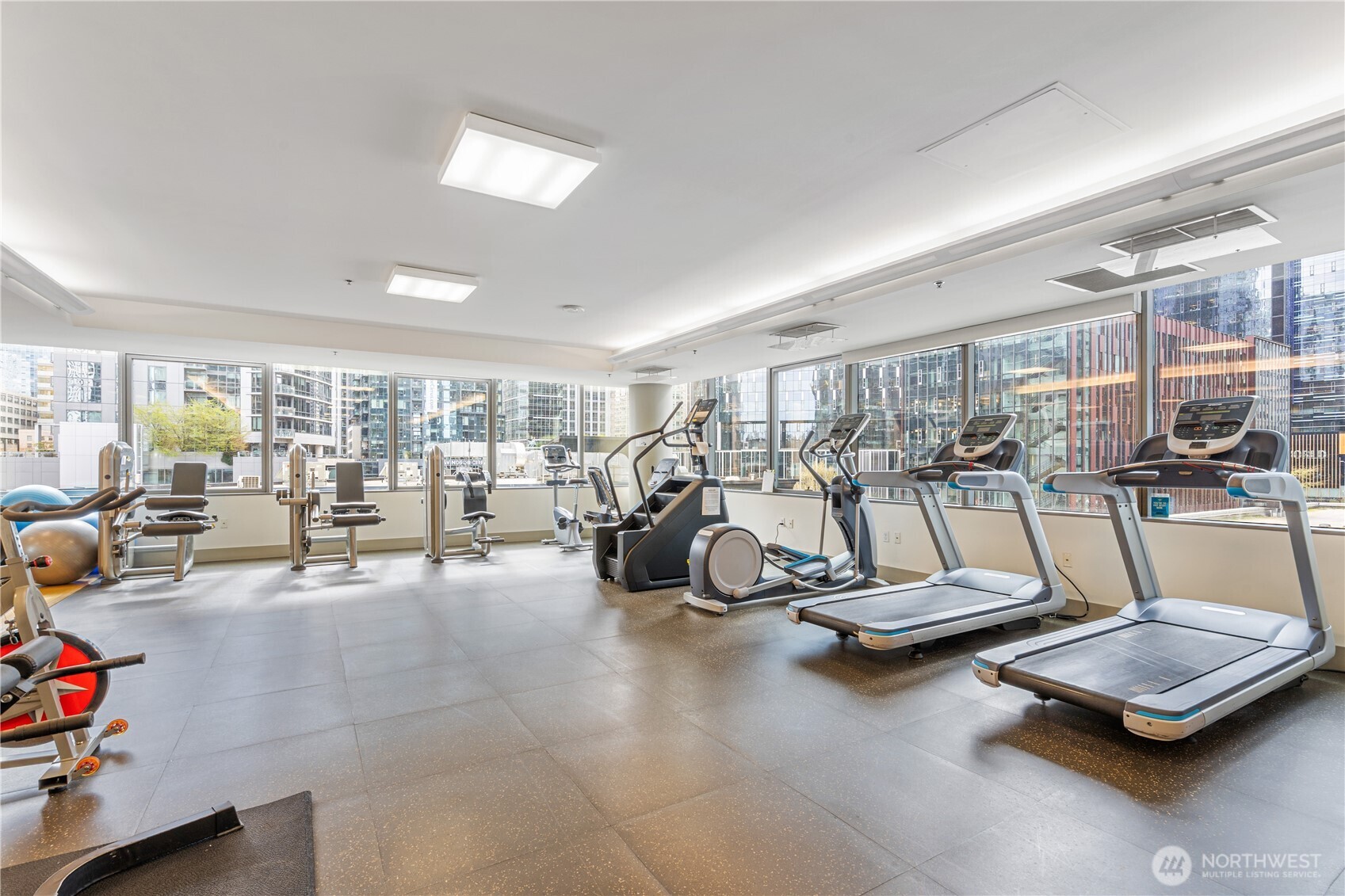 820 Blanchard Street #1506, Seattle, WA 98121